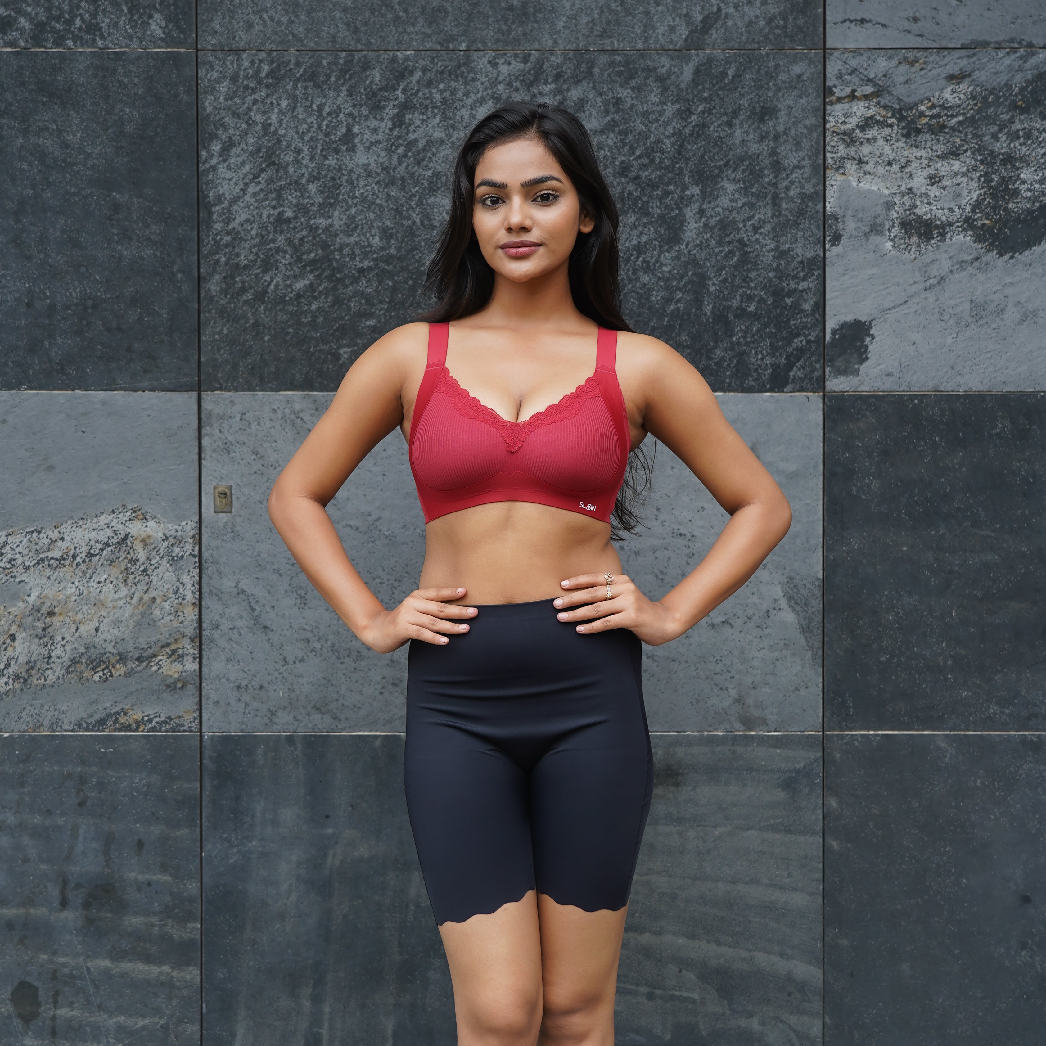 Full Coverage Laced Support Bra