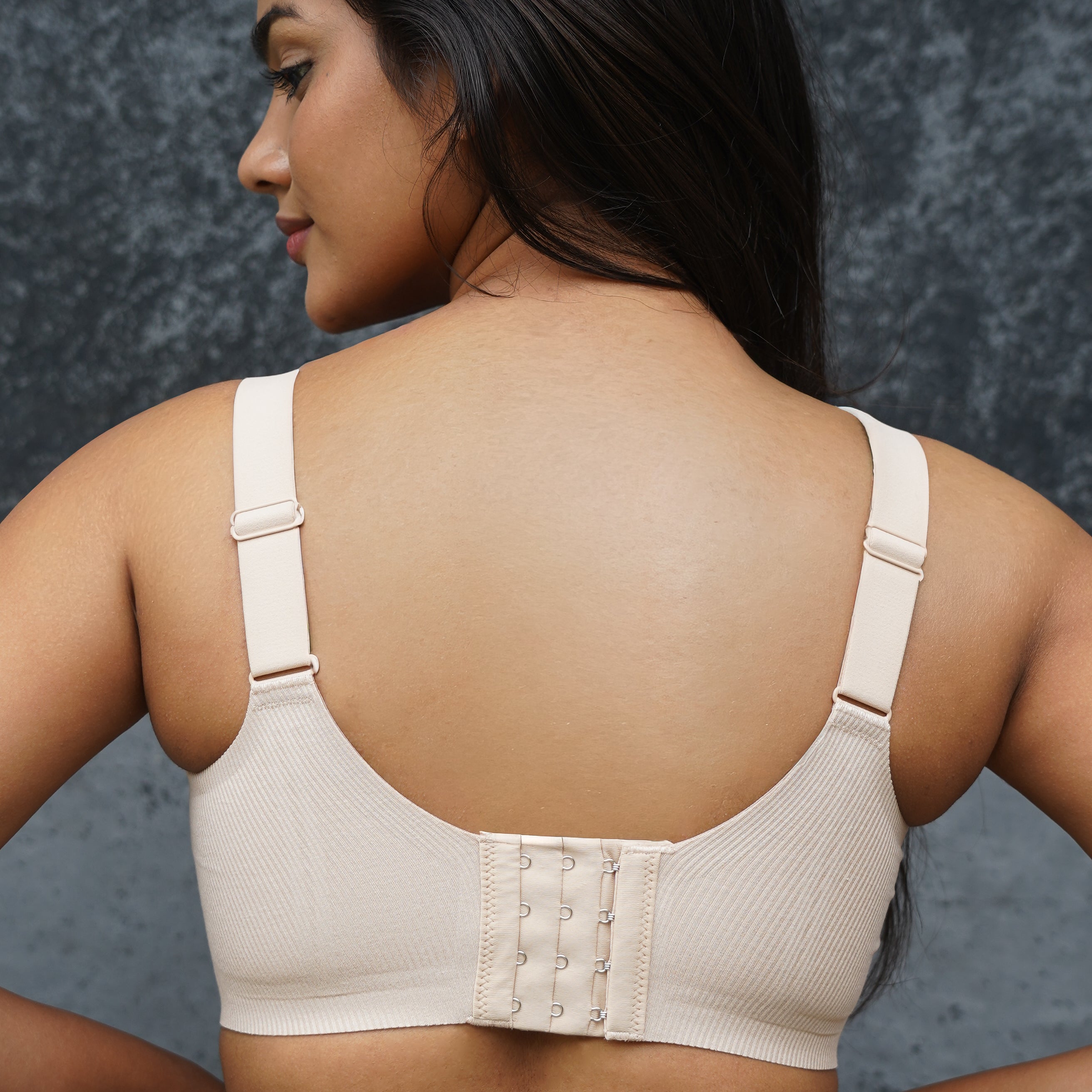 Full Coverage Laced Support Bra