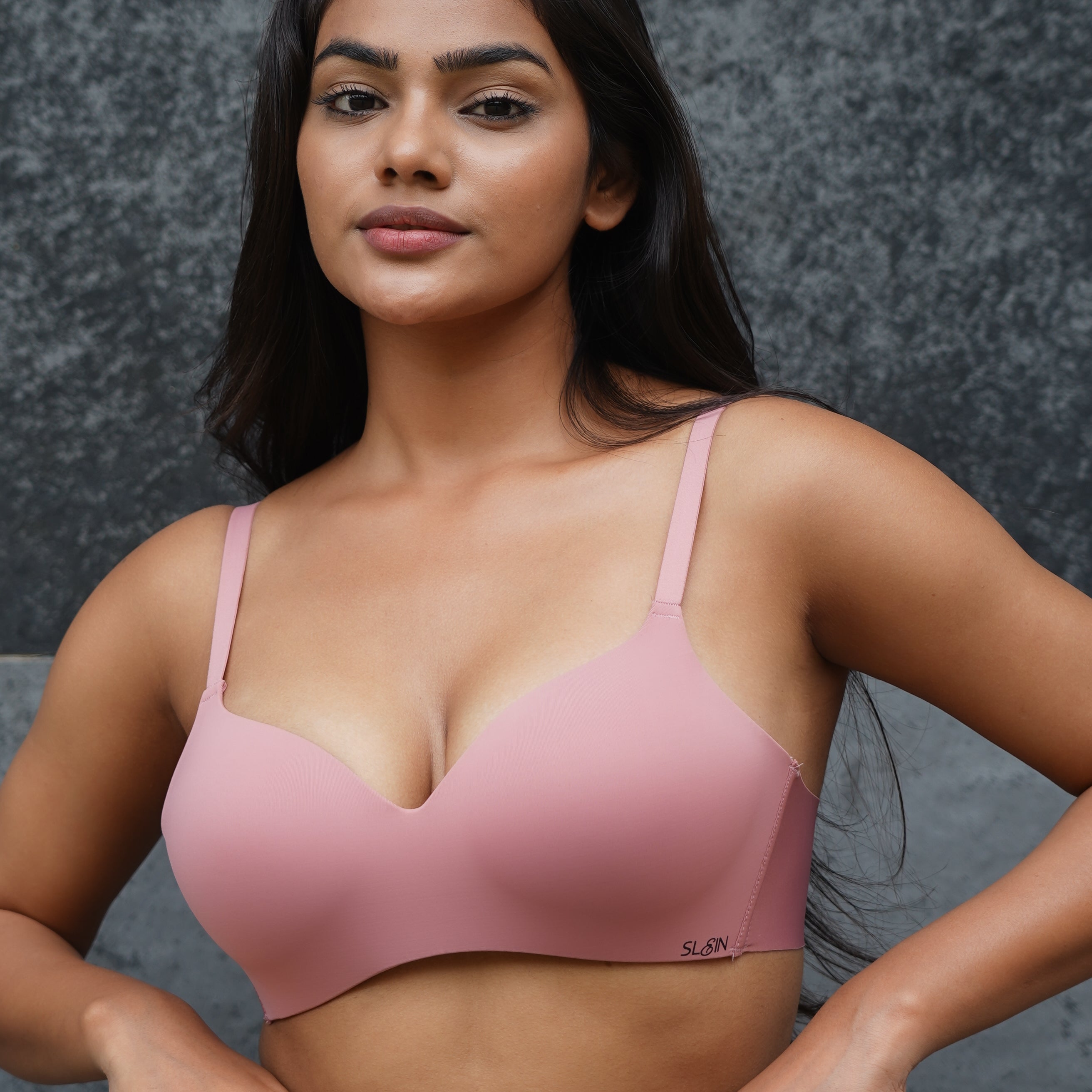 Seamless Plunge Neck Bra