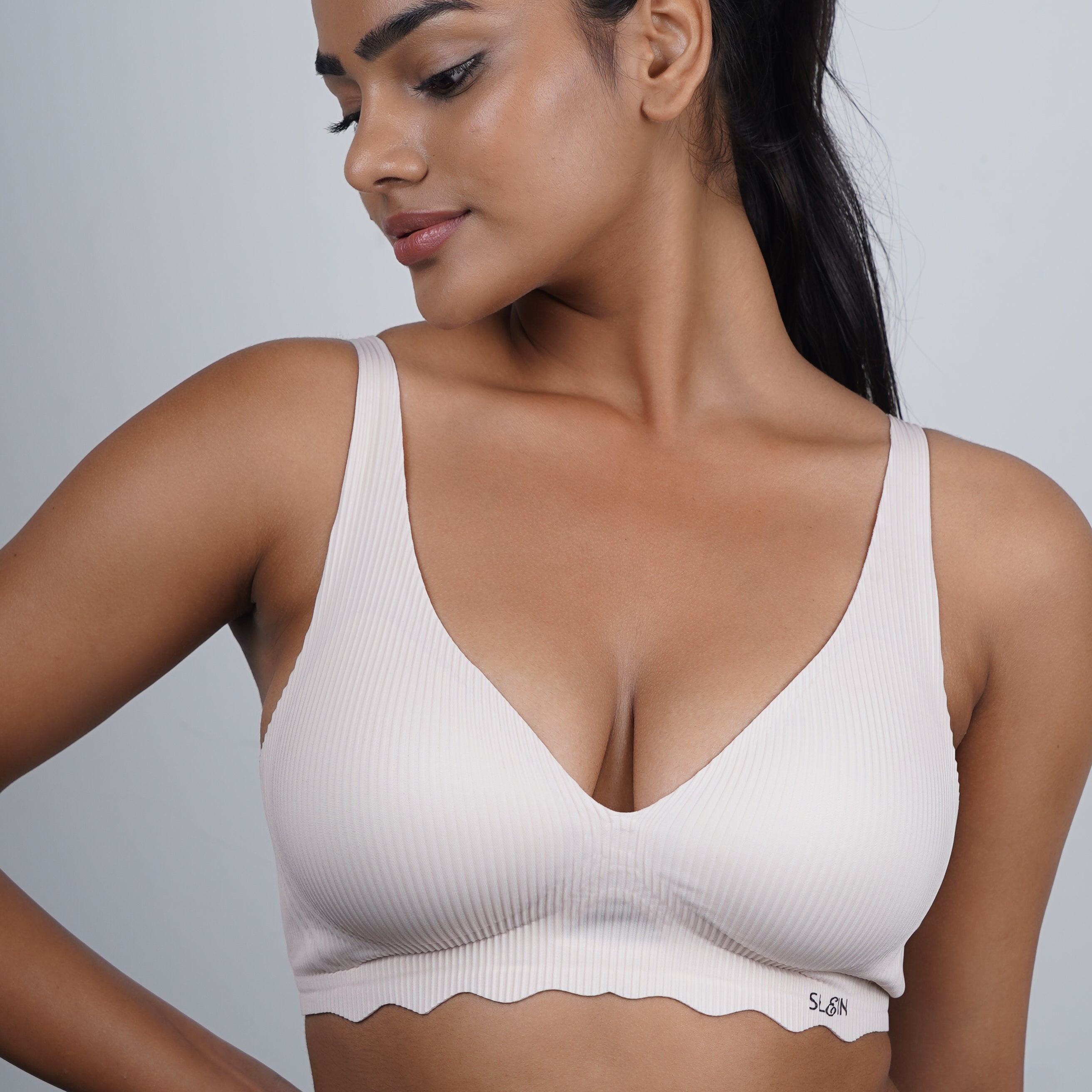 Super soft V-neck Padded Everyday Bra