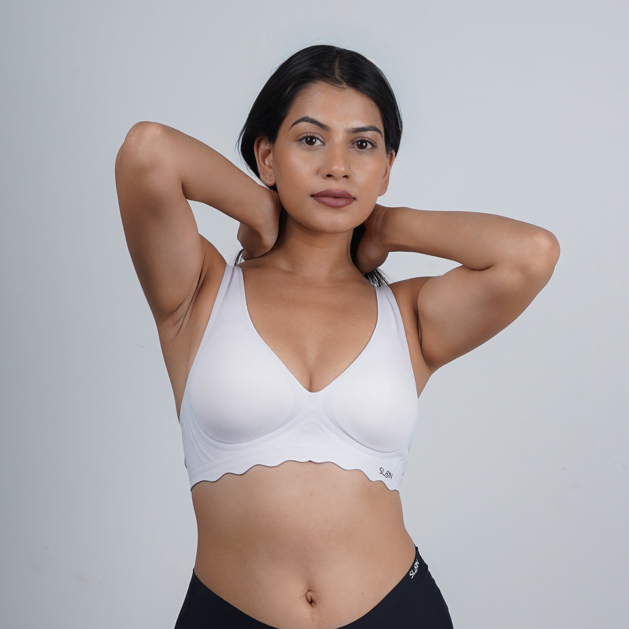 Super soft V-neck Everyday Seamless Bra
