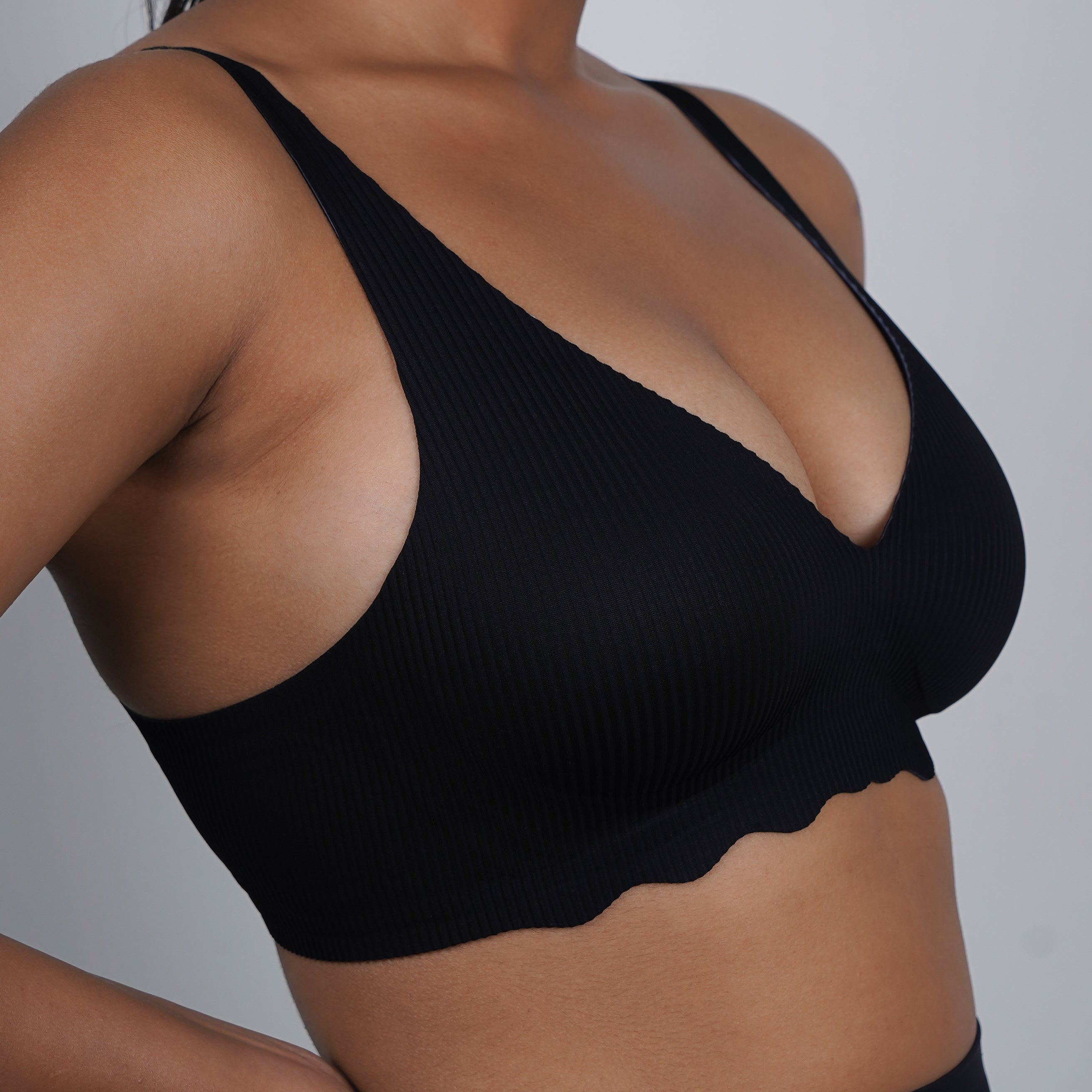 Super soft V-neck Padded Everyday Bra
