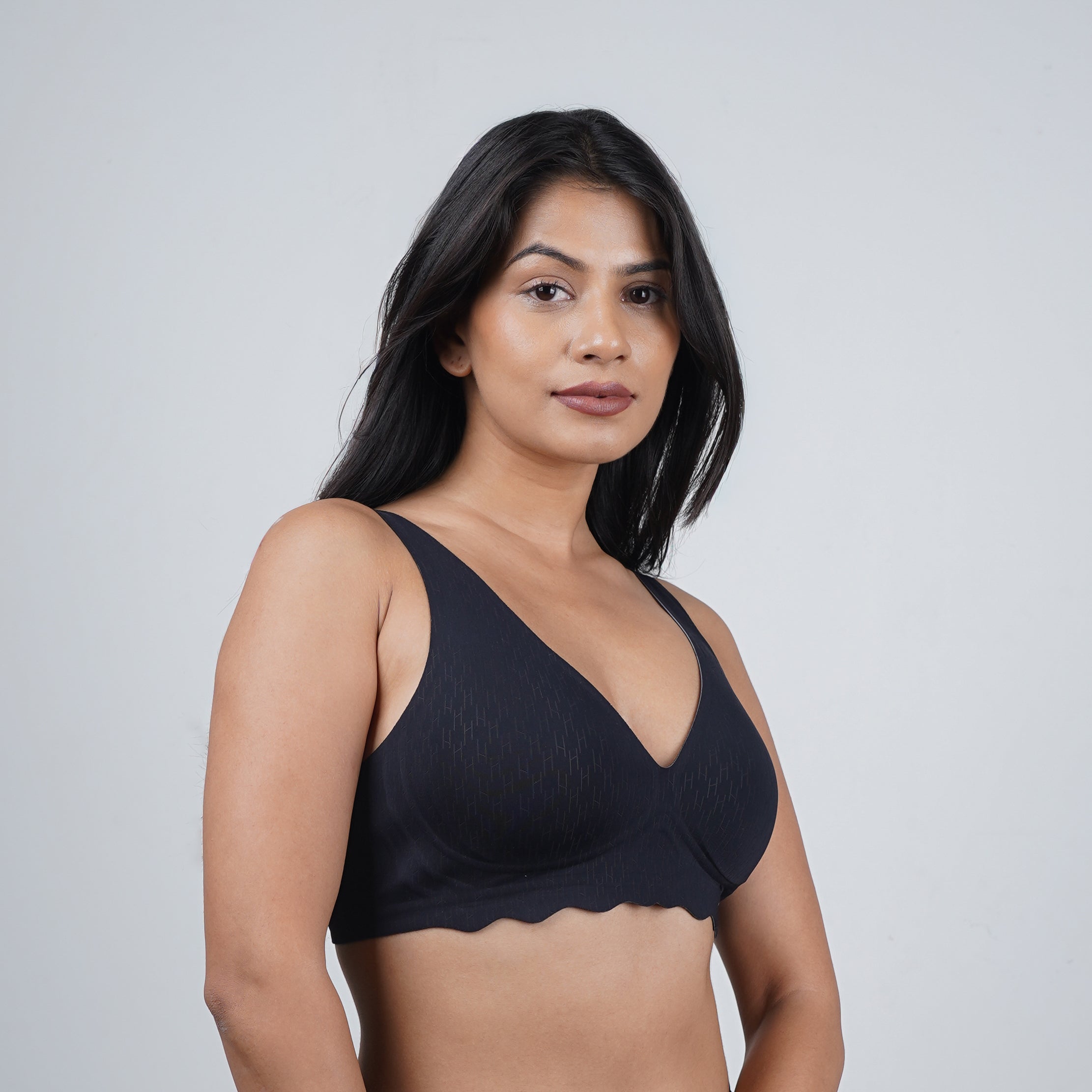 Super soft V-neck Everyday Seamless Bra