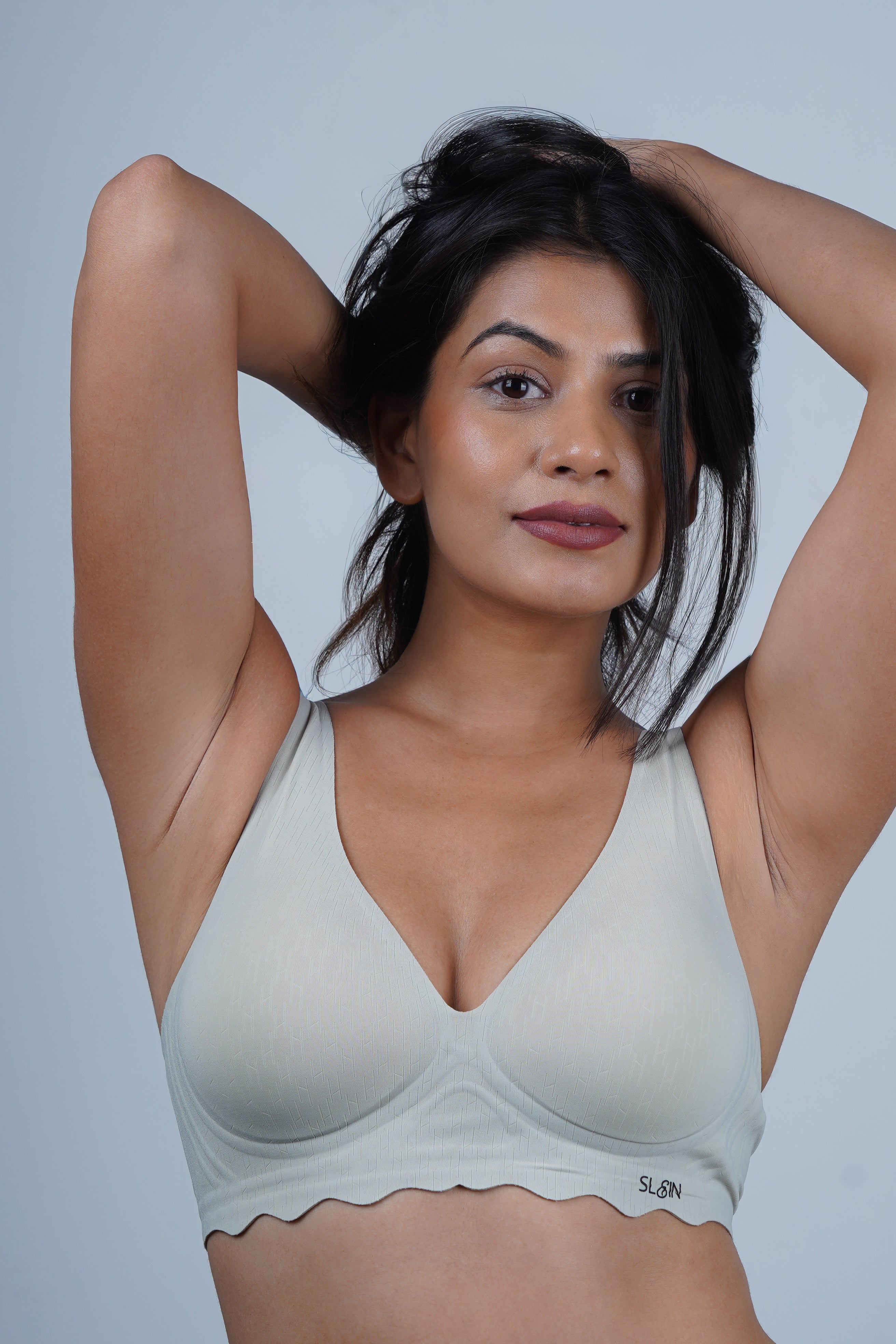 Super soft V-neck Everyday Seamless Bra