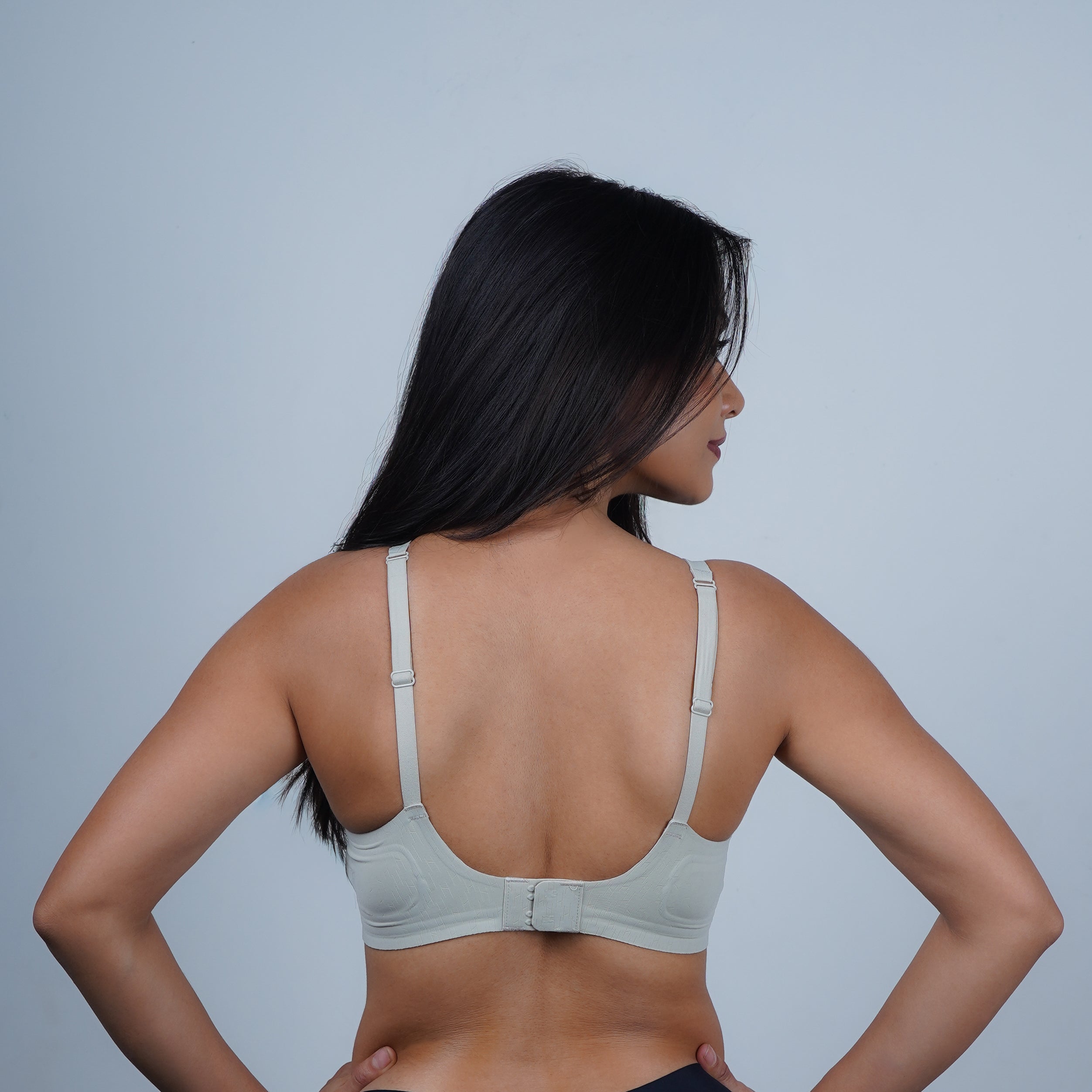 Super soft V-neck Everyday Seamless Bra
