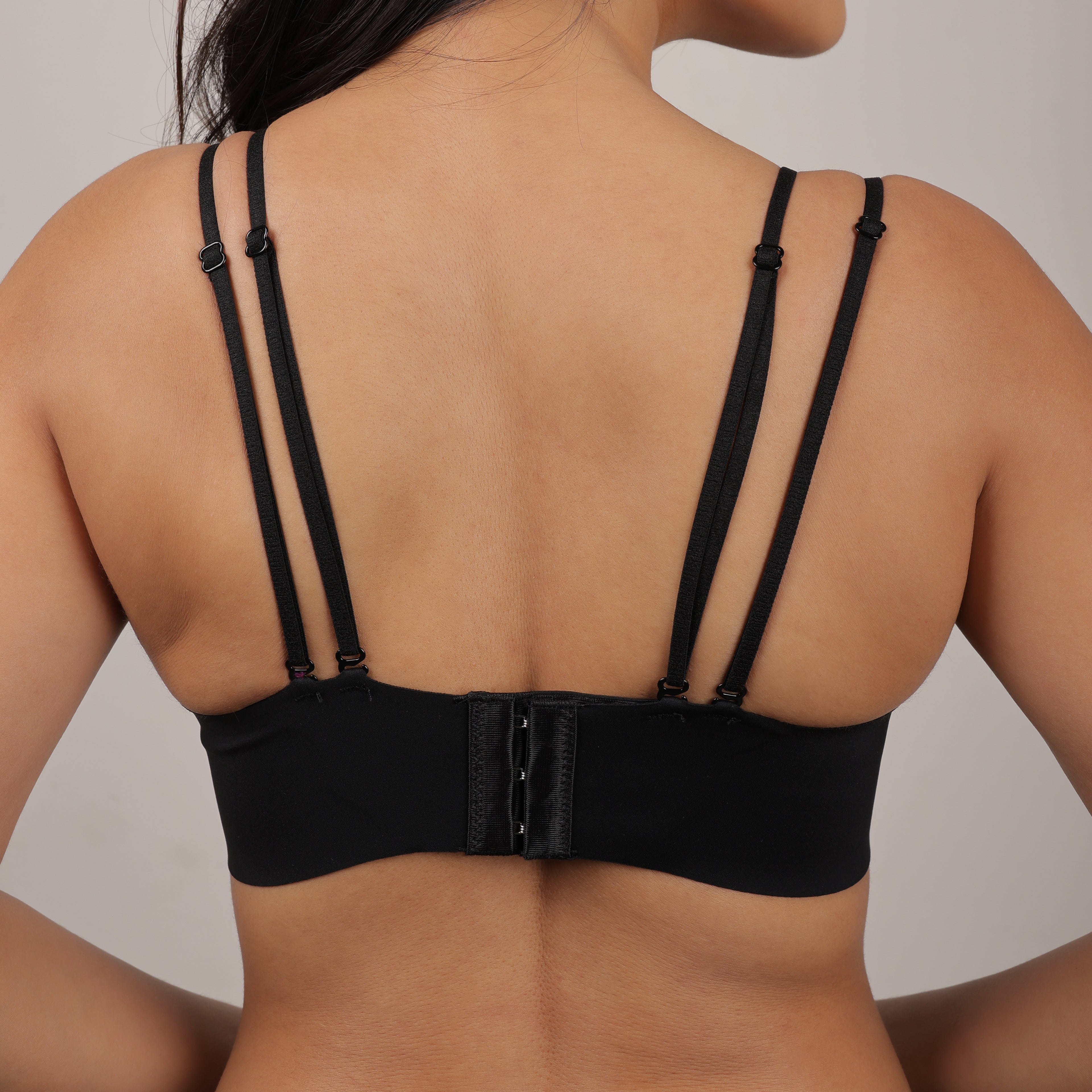 Ruched Back Clouser Bra