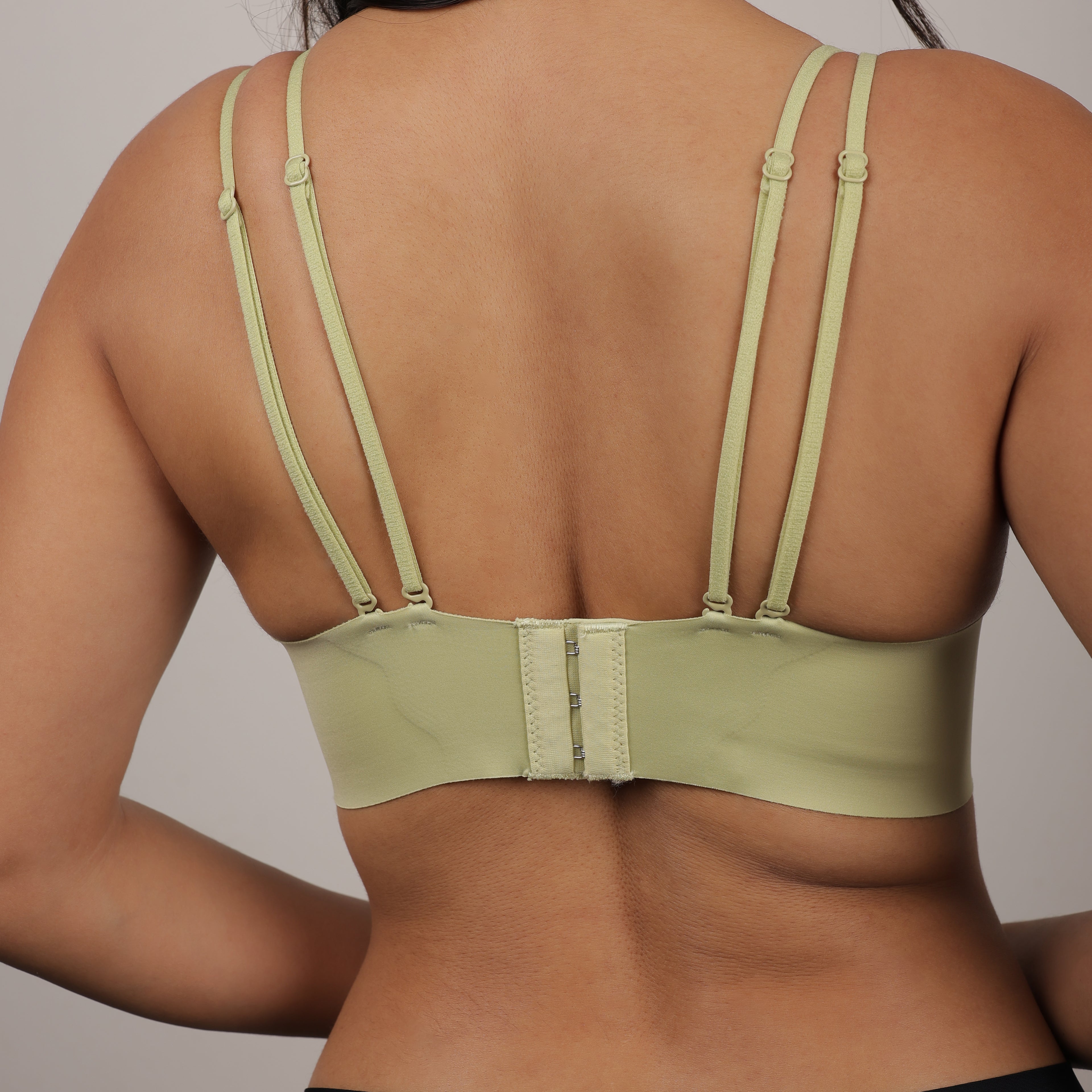 Ruched Back Clouser Bra